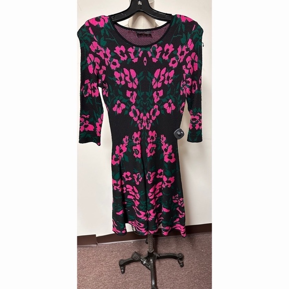 FLORAL Dress - Picture 1 of 4